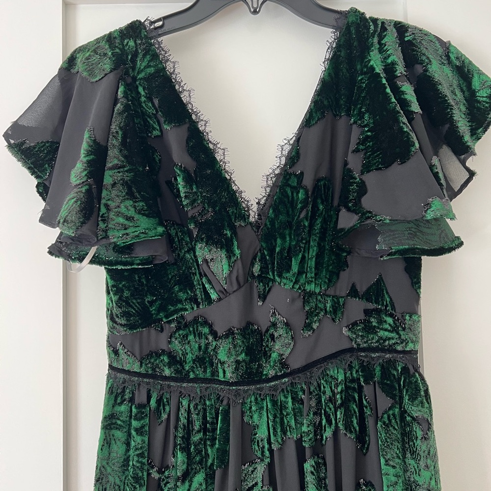 Selling this beautiful Marchesa Notte emerald maxi dress size O. Worn once.